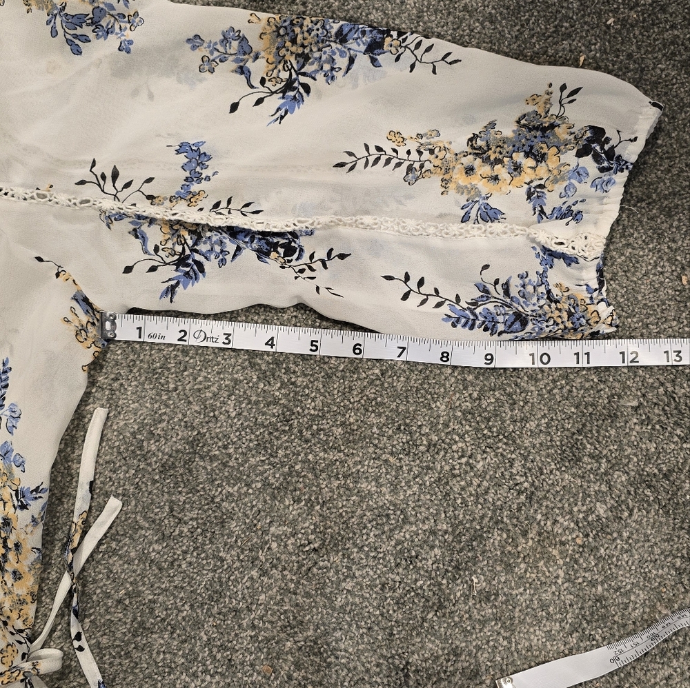 American Rag Blouse - Picture 6 of 7